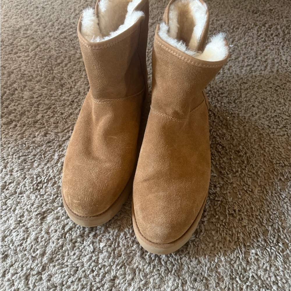 UGG Cream Shearling Lined Boots